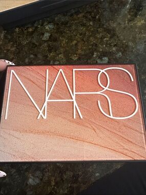 Unused Nars hot nights face palette